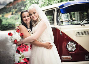 Fotografo di matrimoni Tracey Dobbs. Foto del 01.07.2019