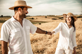 Wedding photographer Tania Poulkou. Photo of 18.09.2025