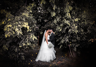 Fotografo di matrimoni Maximilian Moschetti. Foto del 01.10.2025