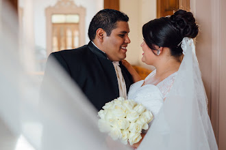Wedding photographer Rebeca Gonzalez. Photo of 29.05.2019