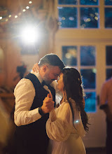 Bryllupsfotograf Dana Minciuna. Foto fra 05.12.2023