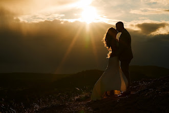 Wedding photographer Csaba Révész. Photo of 22.03.2025