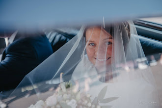 Wedding photographer Jonathan Deighan. Photo of 02.07.2019