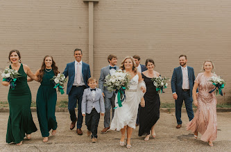 Wedding photographer Lindsey Skeuse. Photo of 29.03.2022