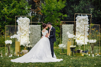 Bröllopsfotografer Irina Manakova. Foto av 04.06.2020