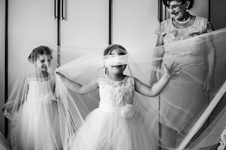 Wedding photographer Lorenzo Loriginale. Photo of 14.05.2025