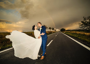 Fotografer pernikahan Lukáš Velecký. Foto tanggal 15.05.2019