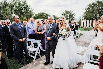 Fotografo di matrimoni Melissa Toye. Foto del 29.04.2019