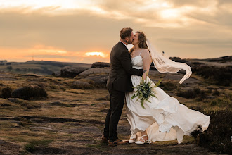 Photographe de mariage Chris Loneragan. Photo du 01.09.2025