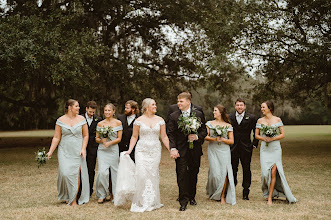 Wedding photographer Leah Adkins. Photo of 13.07.2023