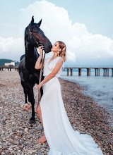 Wedding photographer Ellina Gaush. Photo of 21.06.2019