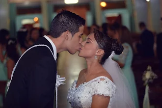 婚禮攝影師Edwin González. 27.04.2020的照片