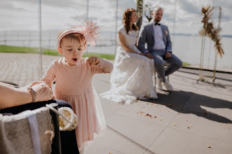 Düğün fotoğrafçısı Ákos Erdélyi. Fotoğraf 22.05.2024 tarihinde