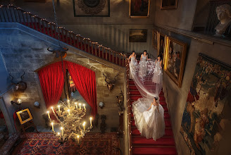 Wedding photographer Feng He. Photo of 21.08.2025