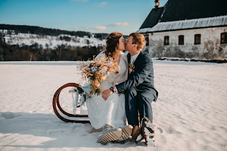 Photographe de mariage Zuzana Kubickova. Photo du 02.04.2022