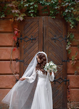 Wedding photographer Yuliya Storozhinska. Photo of 30.11.2021