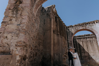 Wedding photographer Alejandra Lira. Photo of 10.05.2025