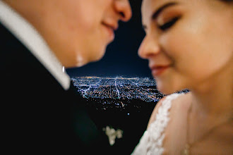 ช่างภาพงานแต่งงาน Javier Luna. ภาพเมื่อ 08.05.2024