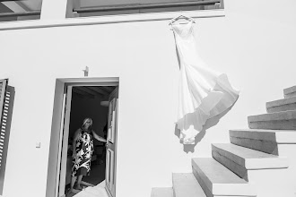 Wedding photographer Antonis Kouratoras. Photo of 17.04.2024