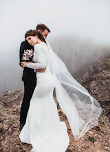 Düğün fotoğrafçısı Ekaterina Baturina. Fotoğraf 24.06.2019 tarihinde