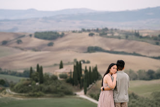 Wedding photographer Nicolò Mari. Photo of 10.09.2025