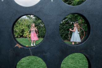 Photographe de mariage Simon Dewey. Photo du 11.08.2021