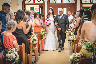 Fotografo di matrimoni Carlos Zuberi. Foto del 21.07.2022