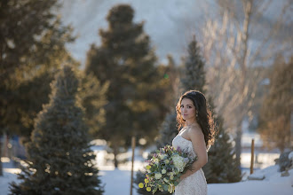 Wedding photographer Katie Corinne. Photo of 20.04.2023