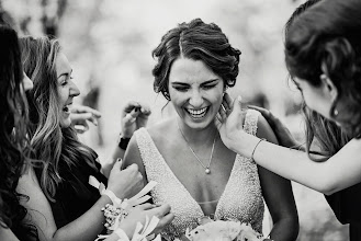 Fotografo di matrimoni Ivelina Cholakova. Foto del 13.02.2020