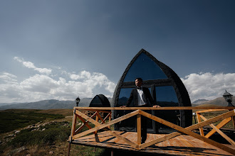 Wedding photographer Adilet Topchubaev. Photo of 09.11.2025