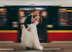 Fotografo di matrimoni Paweł Woźniak. Foto del 04.10.2022