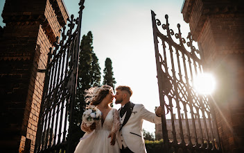 Wedding photographer Petru Brustureanu. Photo of 16.09.2025