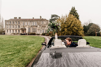 Wedding photographer Camilla Reynolds. Photo of 11.11.2025