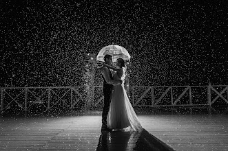 Wedding photographer Anton Fofonov. Photo of 11.08.2021