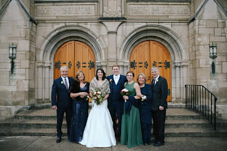 Wedding photographer Leah Moyers. Photo of 08.09.2019