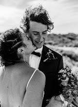 Wedding photographer Renni Fitzgerald. Photo of 27.04.2023