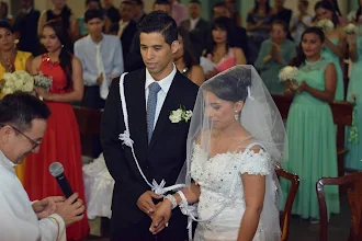 婚禮攝影師Edwin González. 27.04.2020的照片