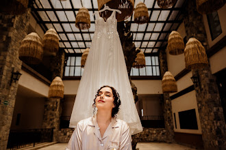 Fotógrafo de bodas Omar De La Croix. Foto del 19.09.2025