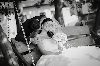 Wedding photographer Petronela Biksadska. Photo of 16.04.2019