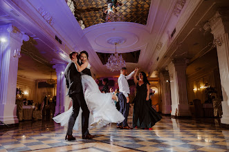 Wedding photographer Krzysztof Borowski. Photo of 20.11.2020