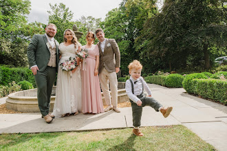 Wedding photographer Liz Baker. Photo of 29.10.2025