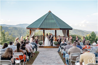 Fotografo di matrimoni Amber Lowe. Foto del 08.09.2019