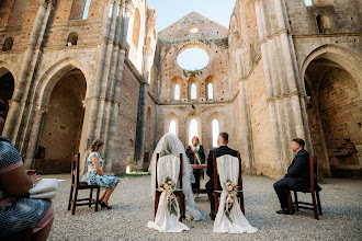 Wedding photographer Mihai Papucica. Photo of 25.07.2025