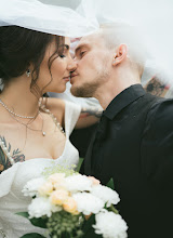 Wedding photographer Elena Molodzyanovskaya. Photo of 01.04.2024
