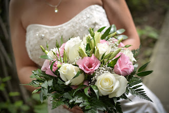 Fotógrafo de casamento Nikolett Senger. Foto de 17.02.2022