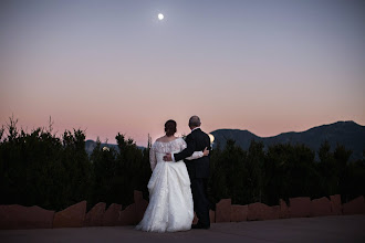 Fotógrafo de bodas Spenser Chambers. Foto del 27.04.2023