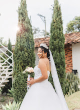 Fotógrafo de bodas Julián Arbeláez. Foto del 22.06.2024