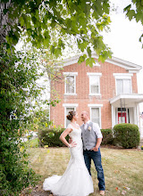 Wedding photographer Emily Holmes. Photo of 04.05.2023