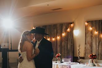 Nhiếp ảnh gia ảnh cưới Katie Wheat. Ảnh trong ngày 30.12.2019
