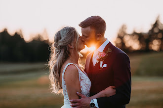 Wedding photographer Carina Svardal. Photo of 10.06.2025